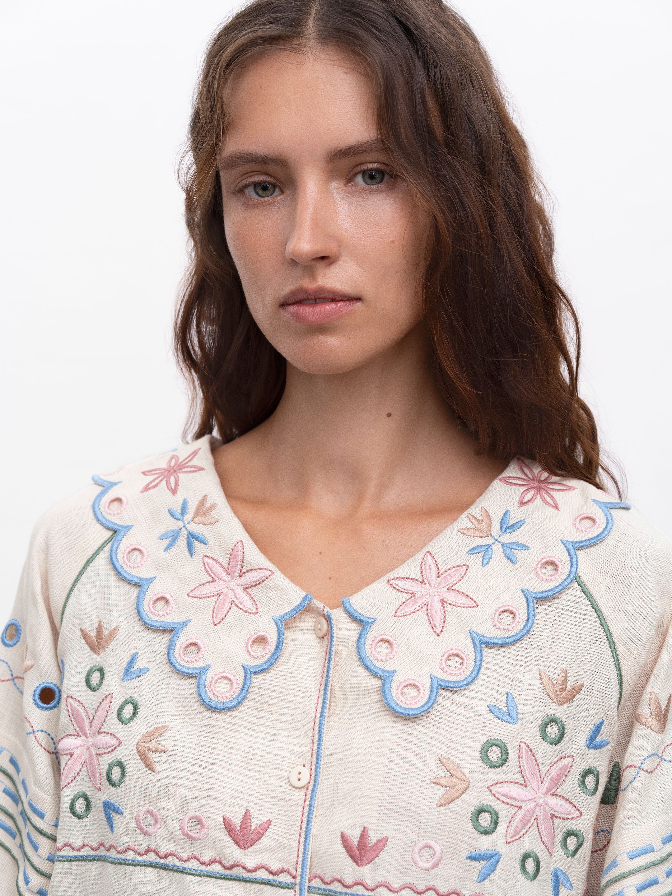 Blouses & shirts