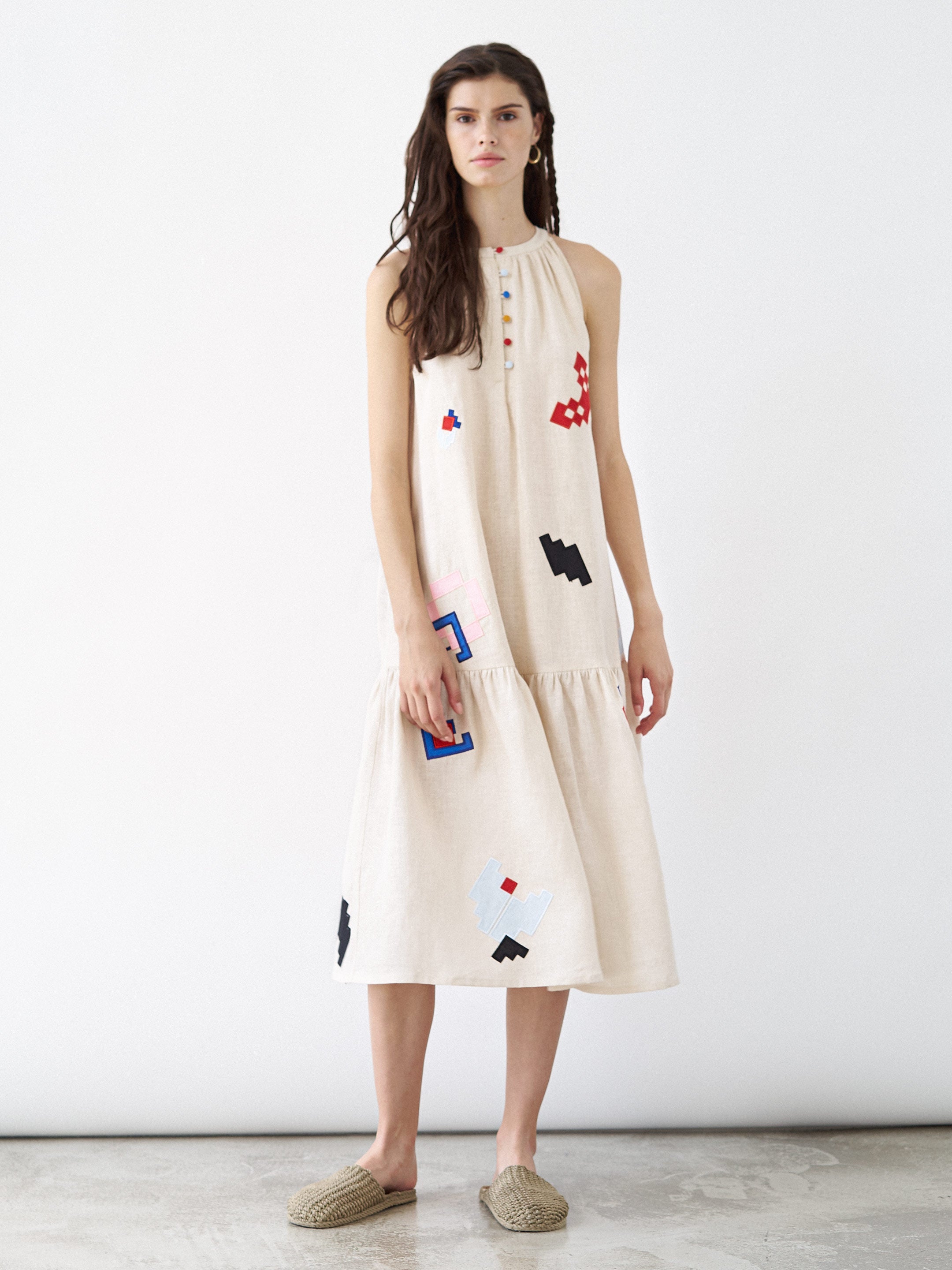 Rochia Eva de vară din in natural cu aplicații