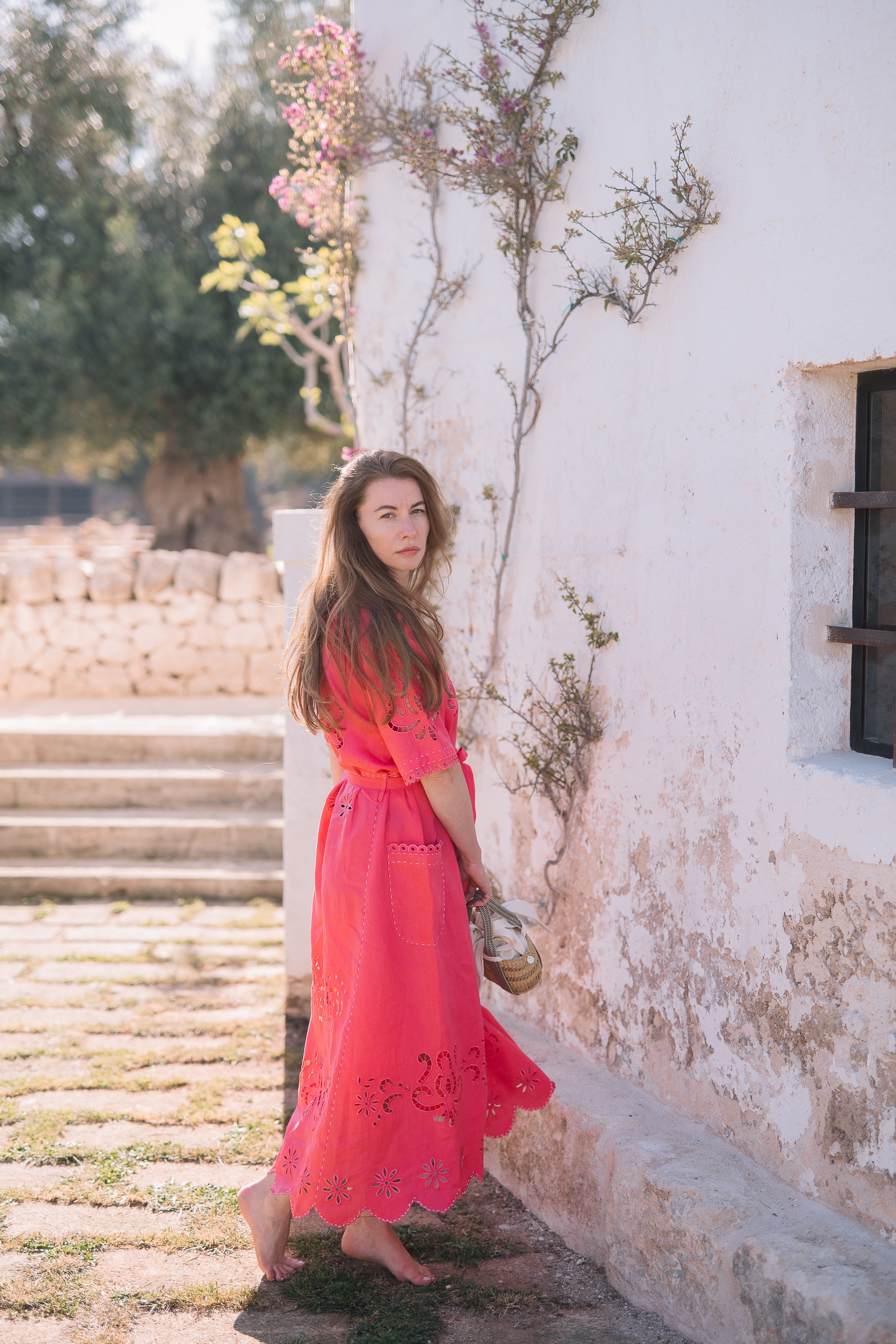 Oversized Pink Linen Midi Dress with Embroidery – Medeina