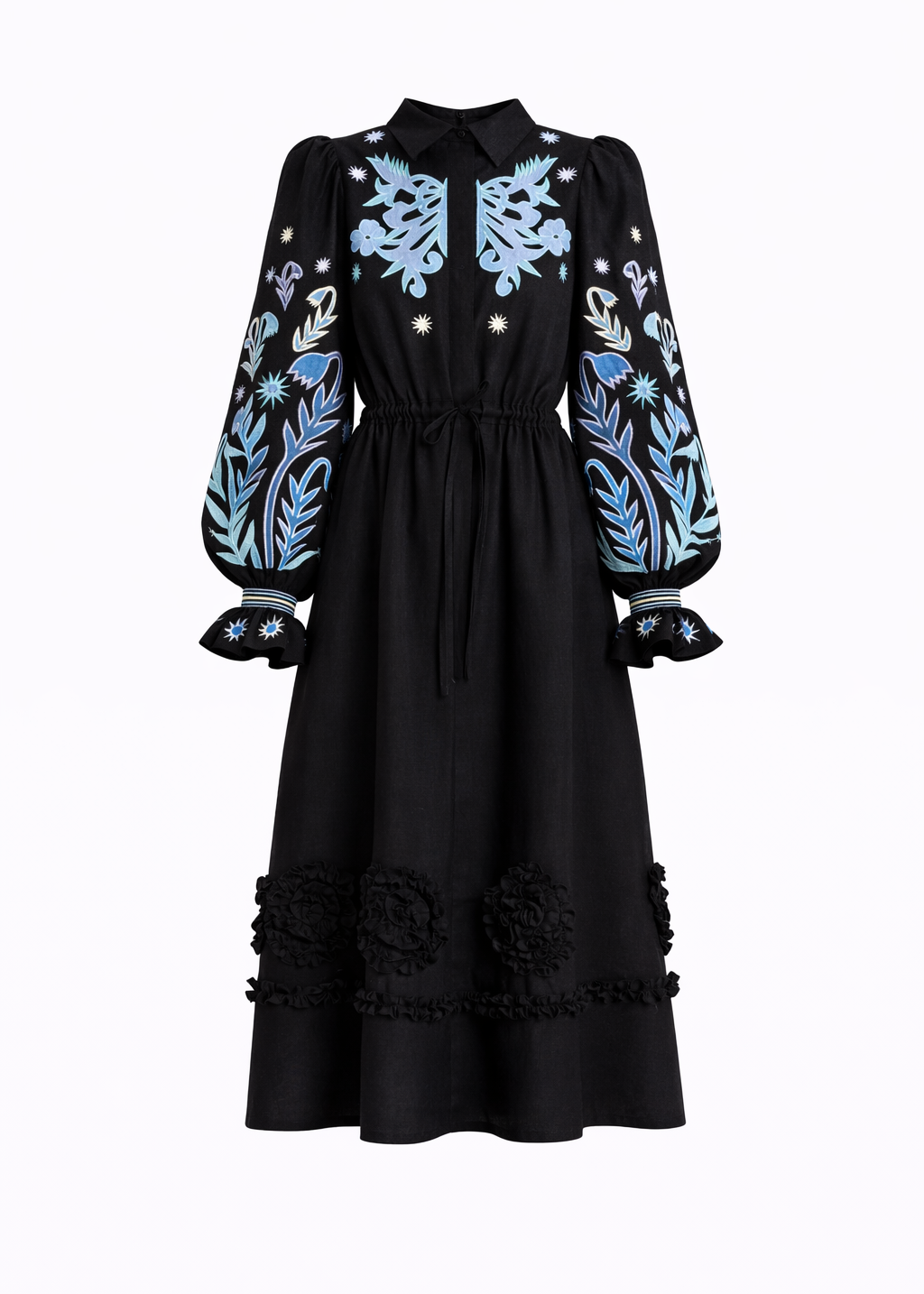 Rochia Pivnich din in negru cu broderie si aplicații