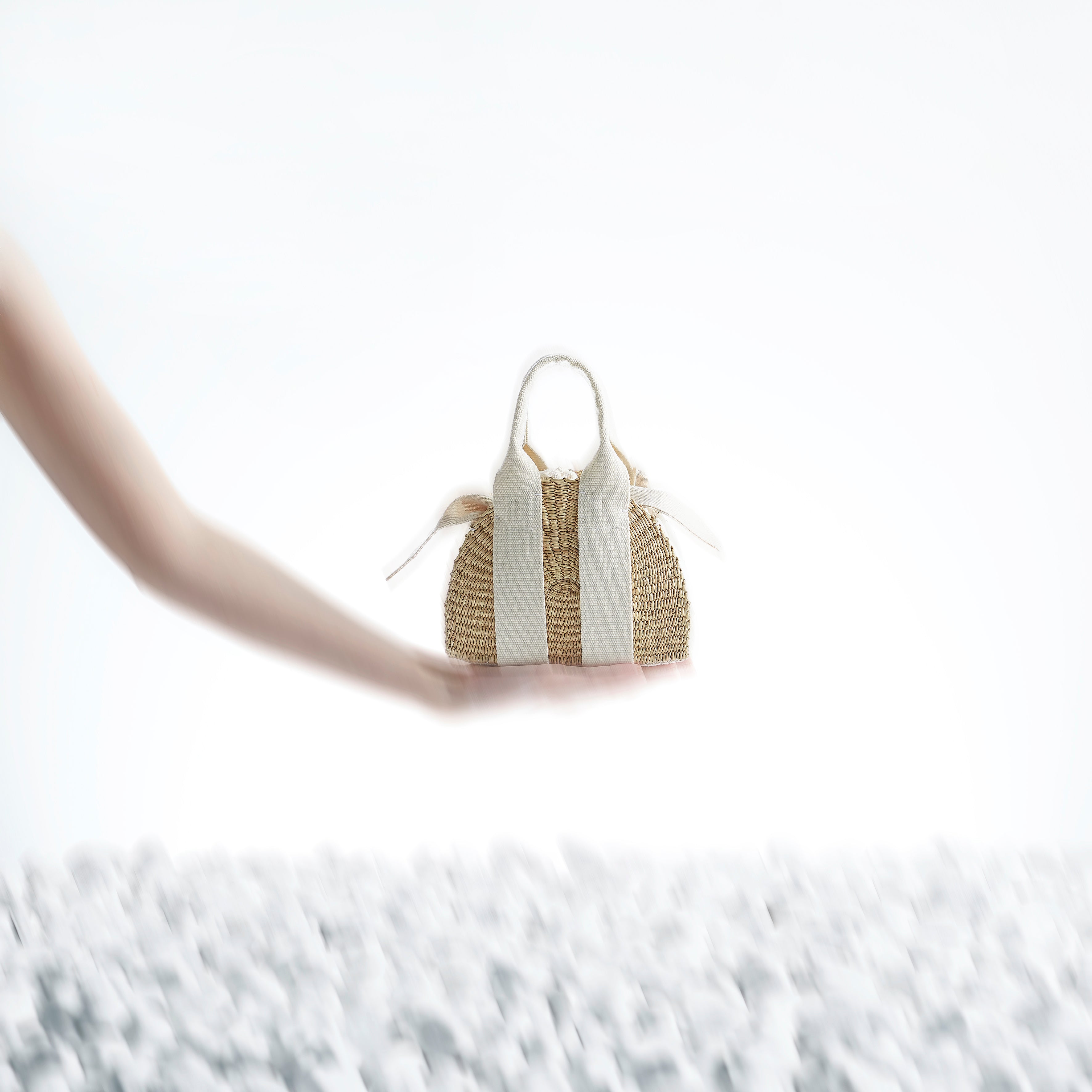 Geanta Muun împletită manual din paie Mini Mina