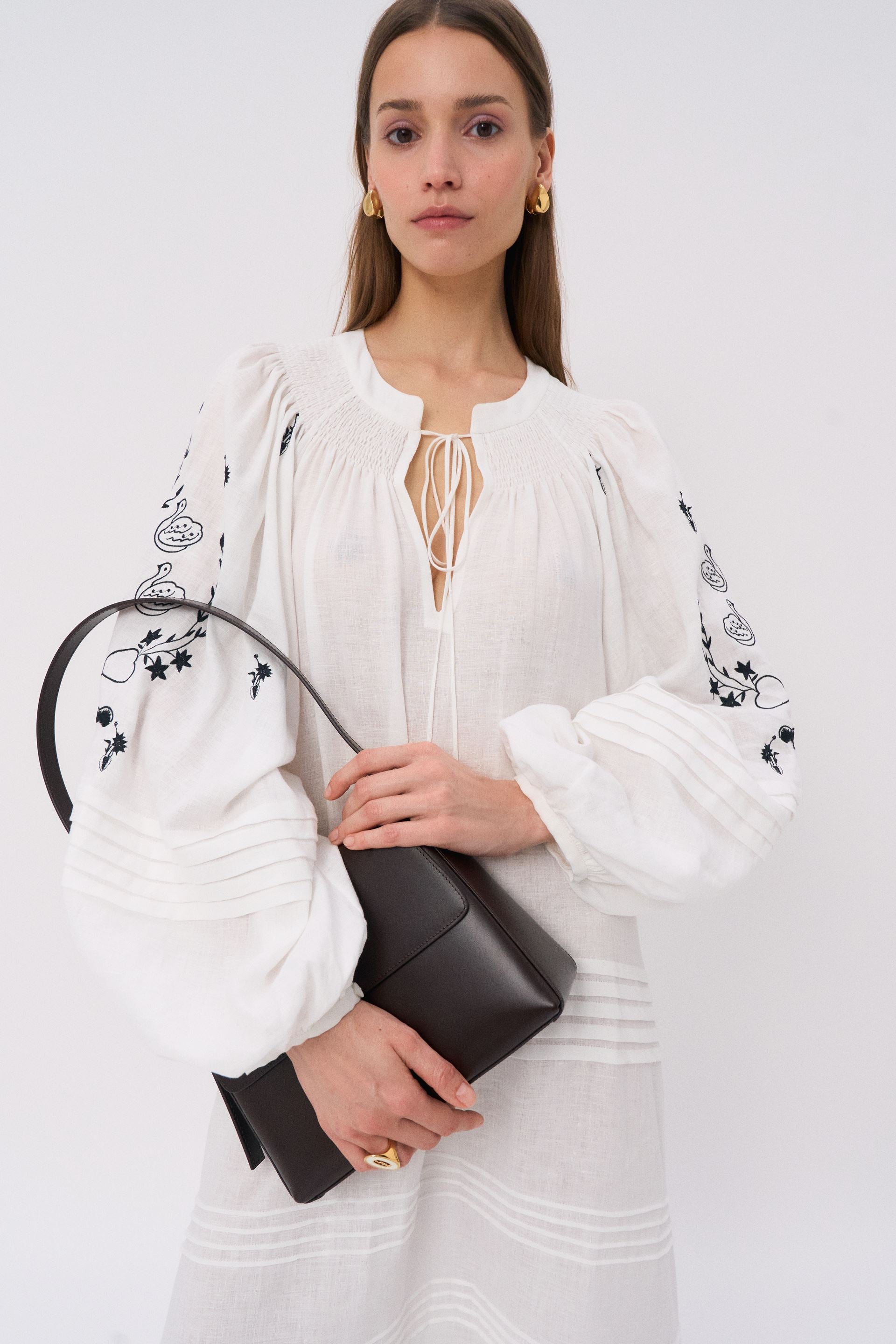 Rochie cu broderie Tomila