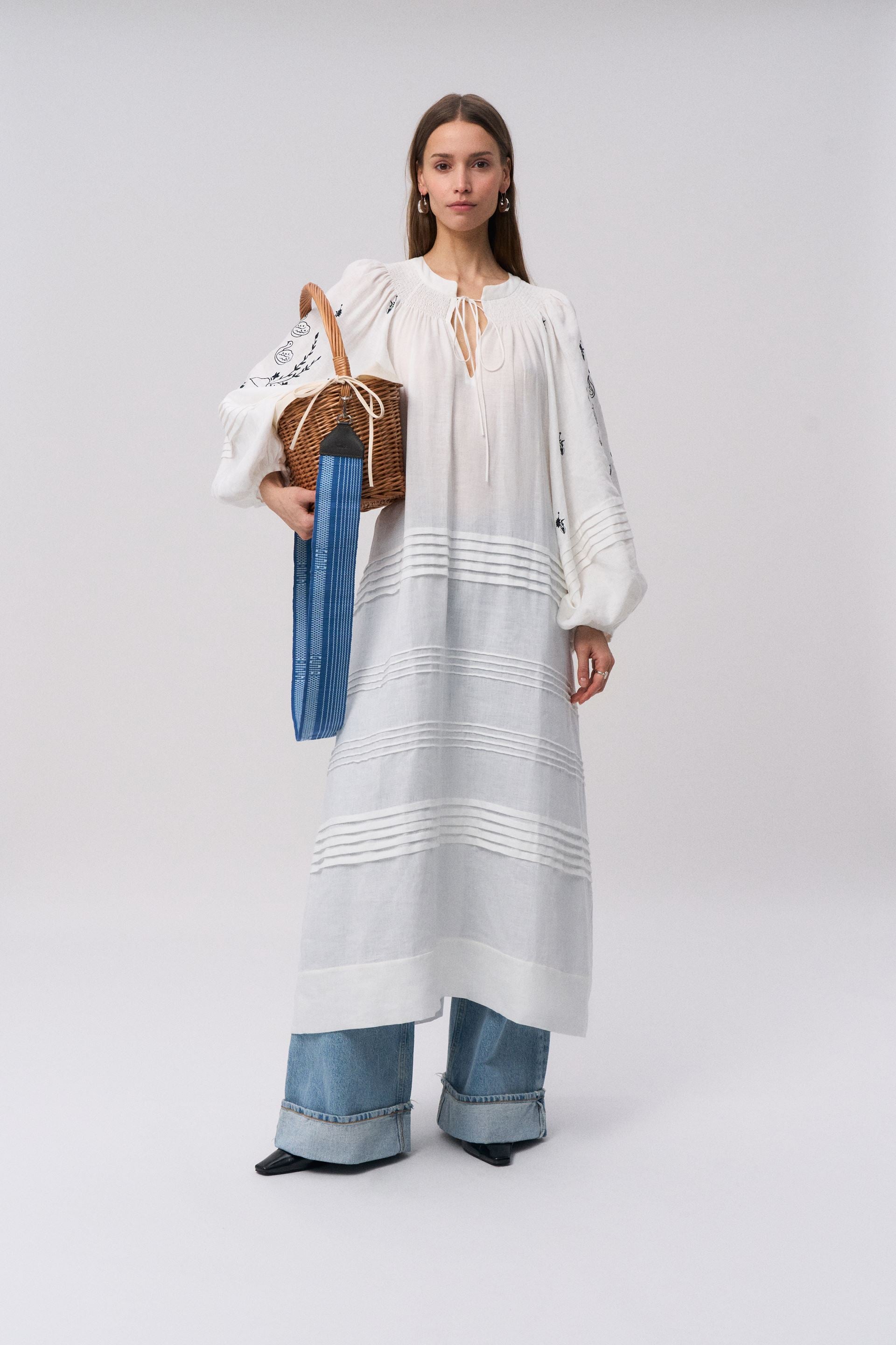 Rochie cu broderie Tomila