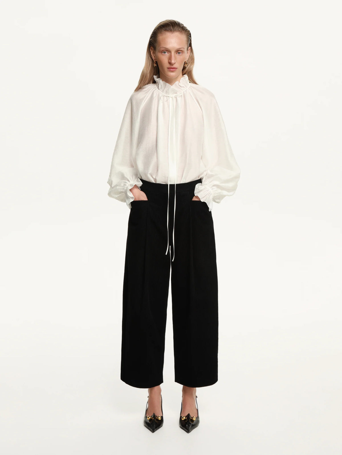 Marfa Corduroy Cropped Pants in Black