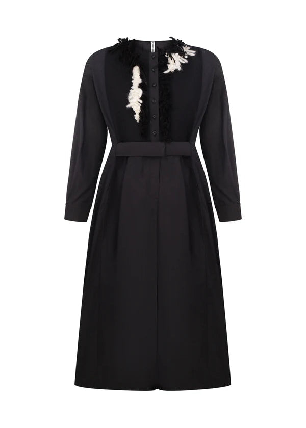 Elegant Black Dress Shirt with Decorative Embroidery