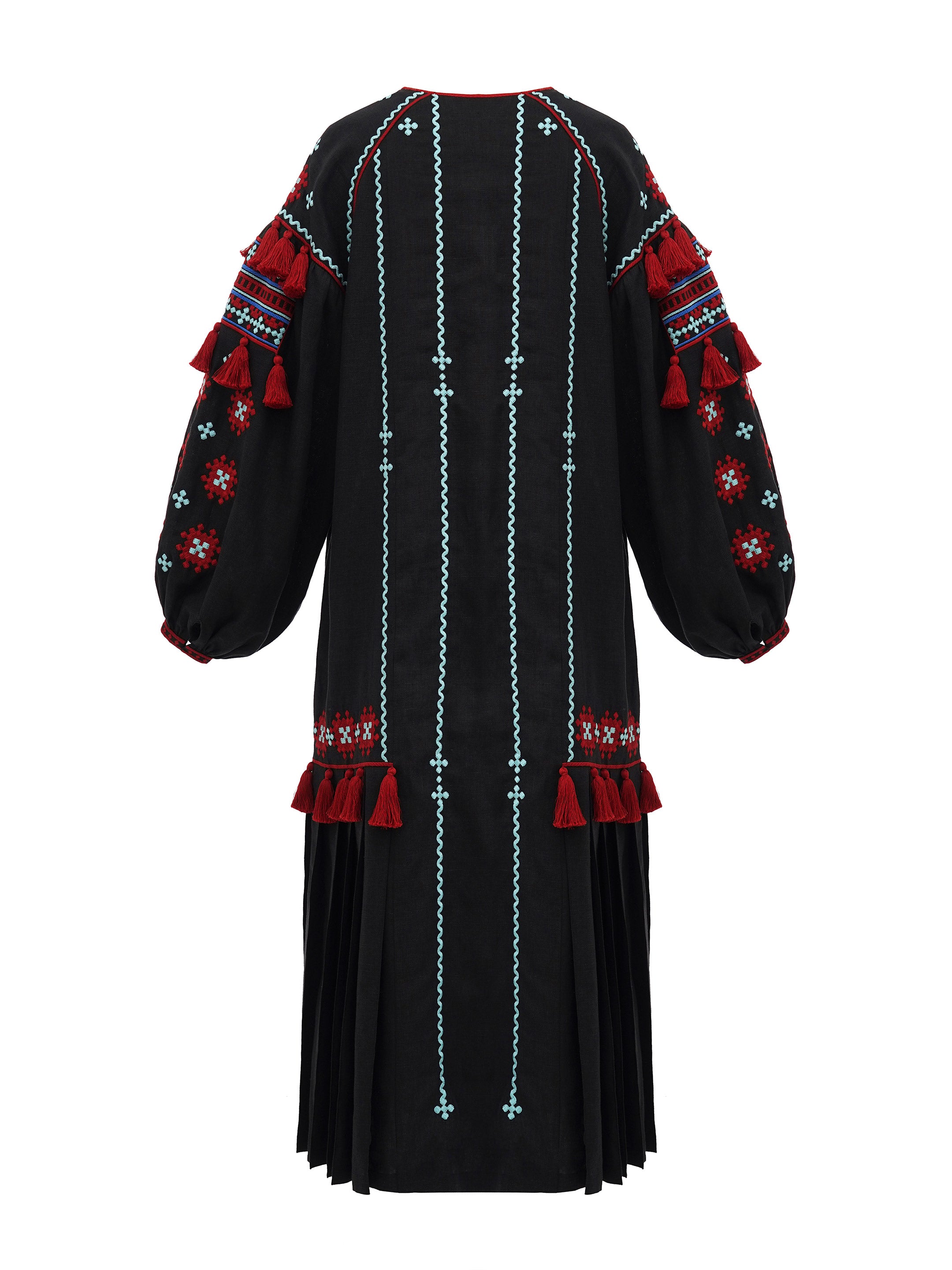 Rochia Tera din in natural de culoare negru cu elemente brodate contrastante și ciucuri