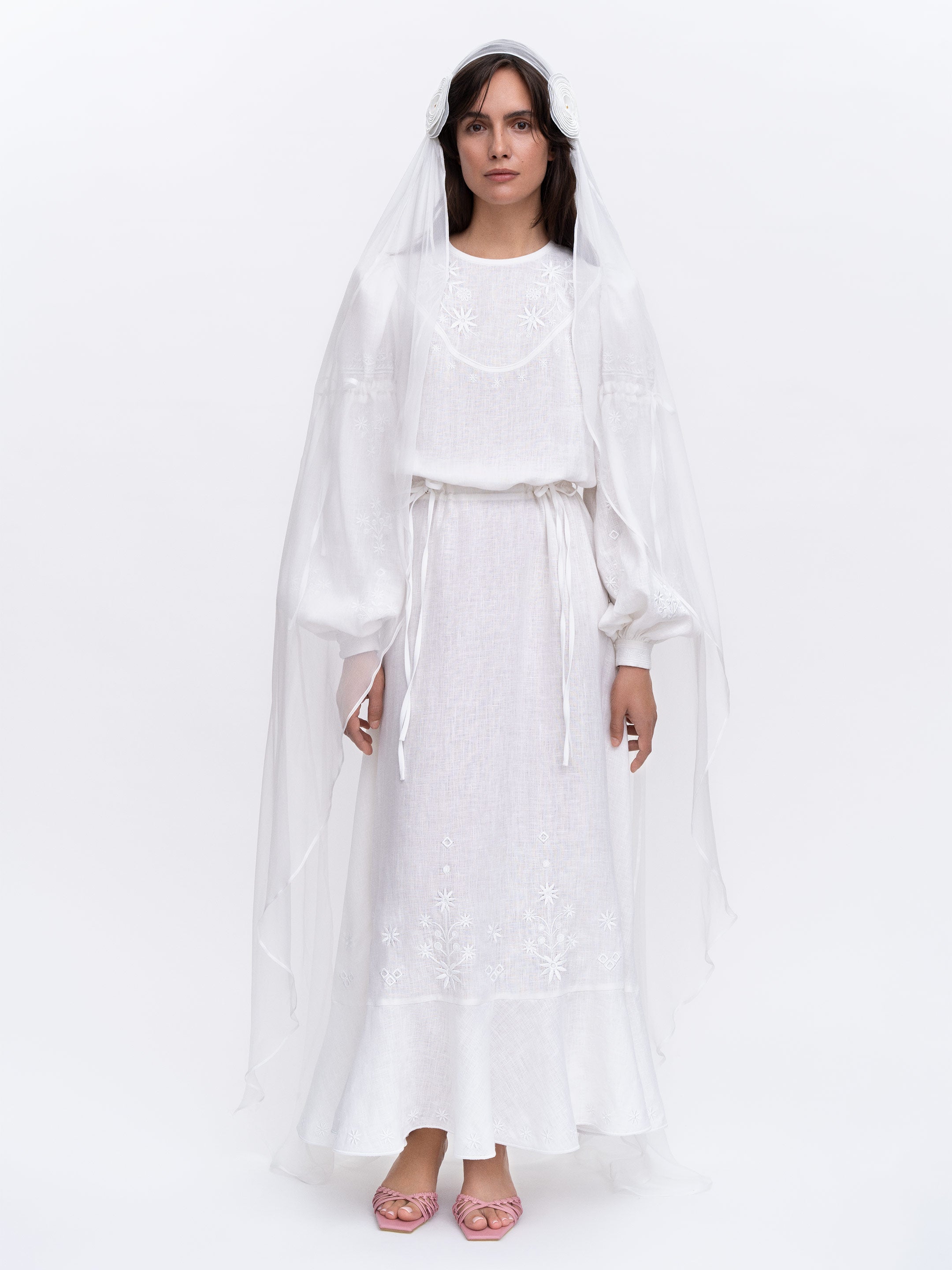 Rochie albă din in cu broderie Dream