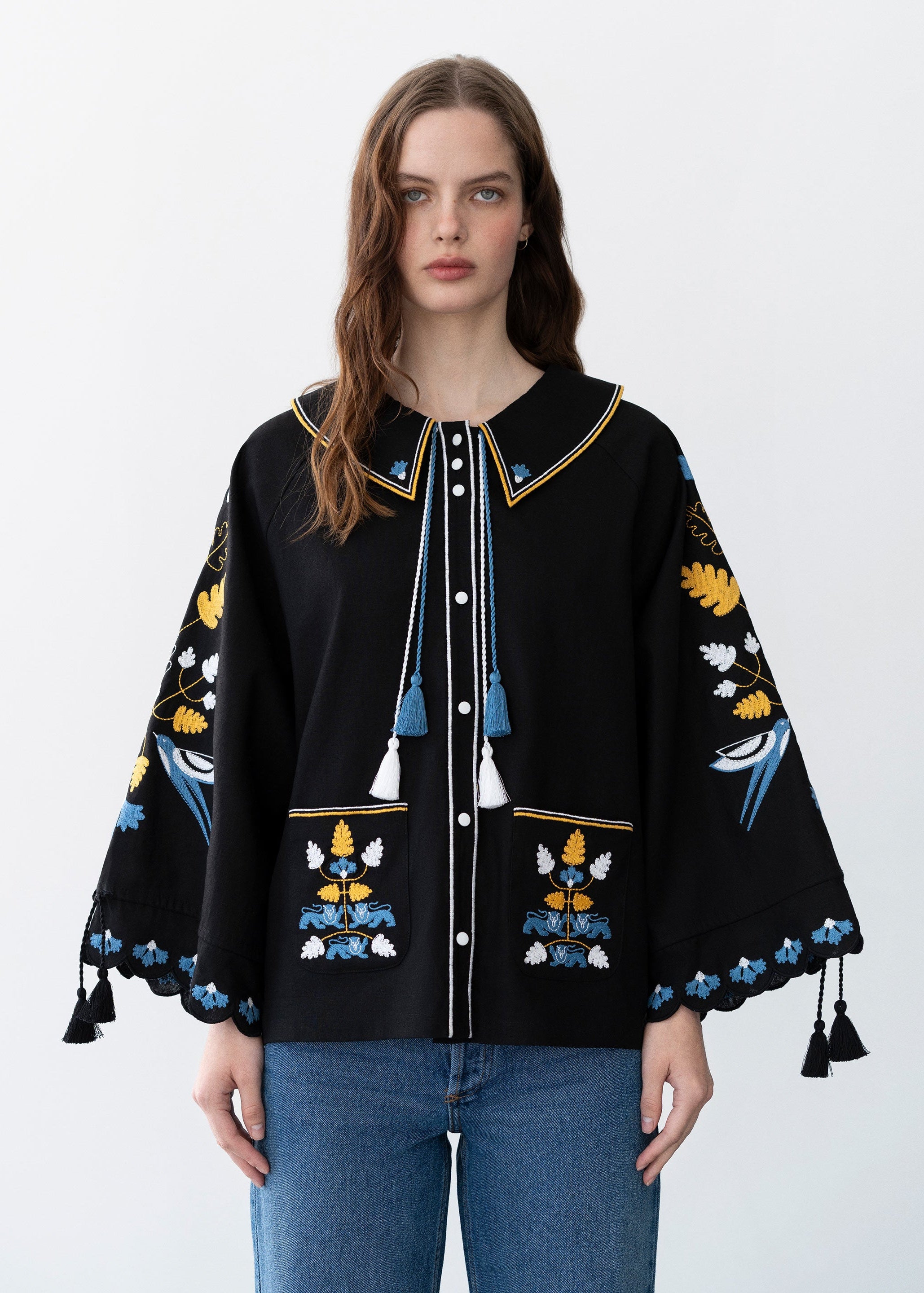 Bluza Estonia cu broderie amplă