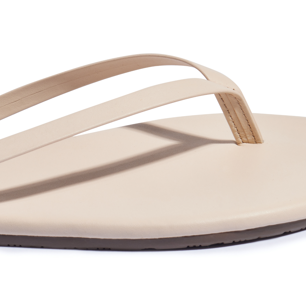 Tkees Lily nudes flip-flops from brazilian leather in Linen – AZZEA