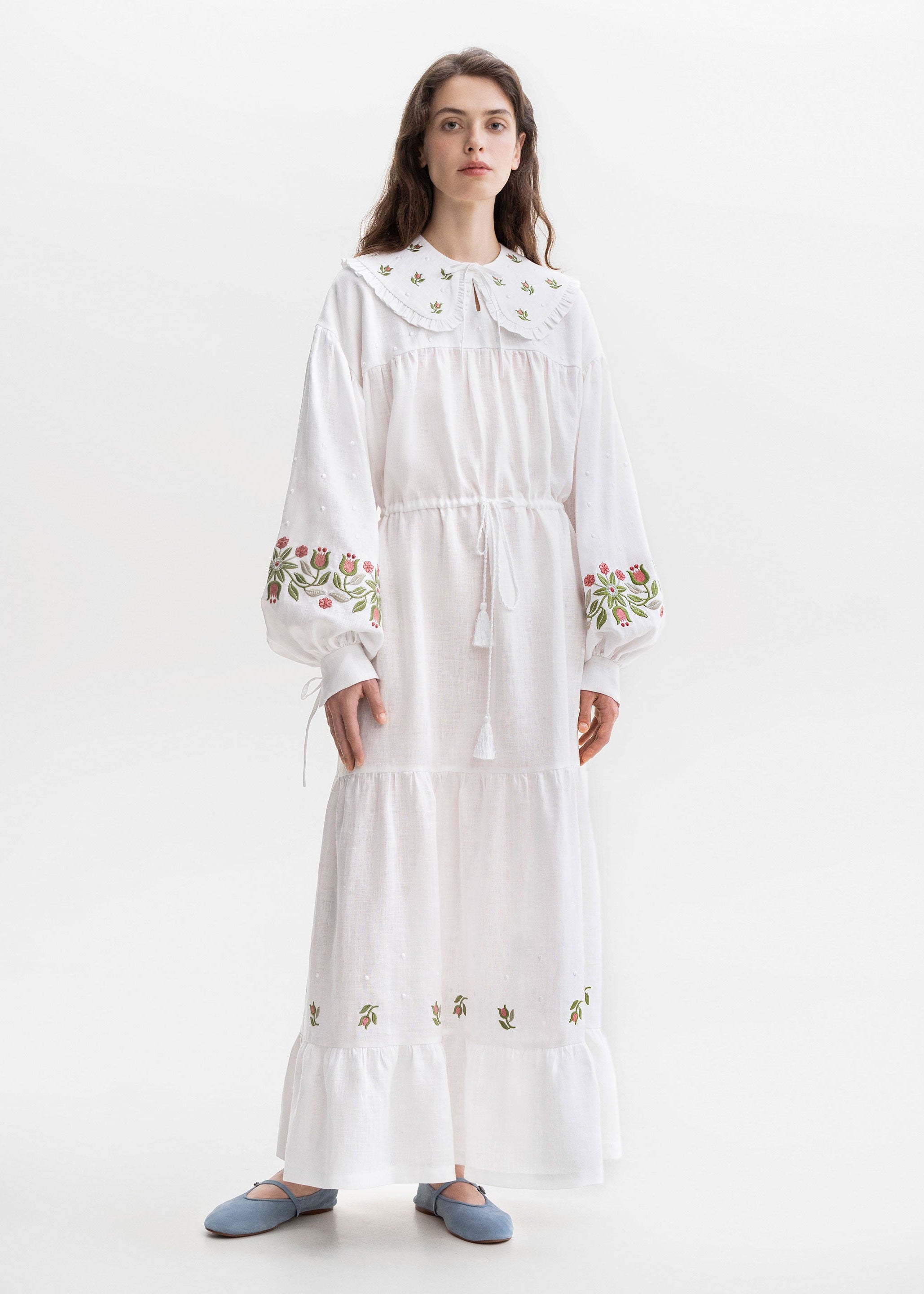 Rochia Pelageya cu broderie ornamentală florală