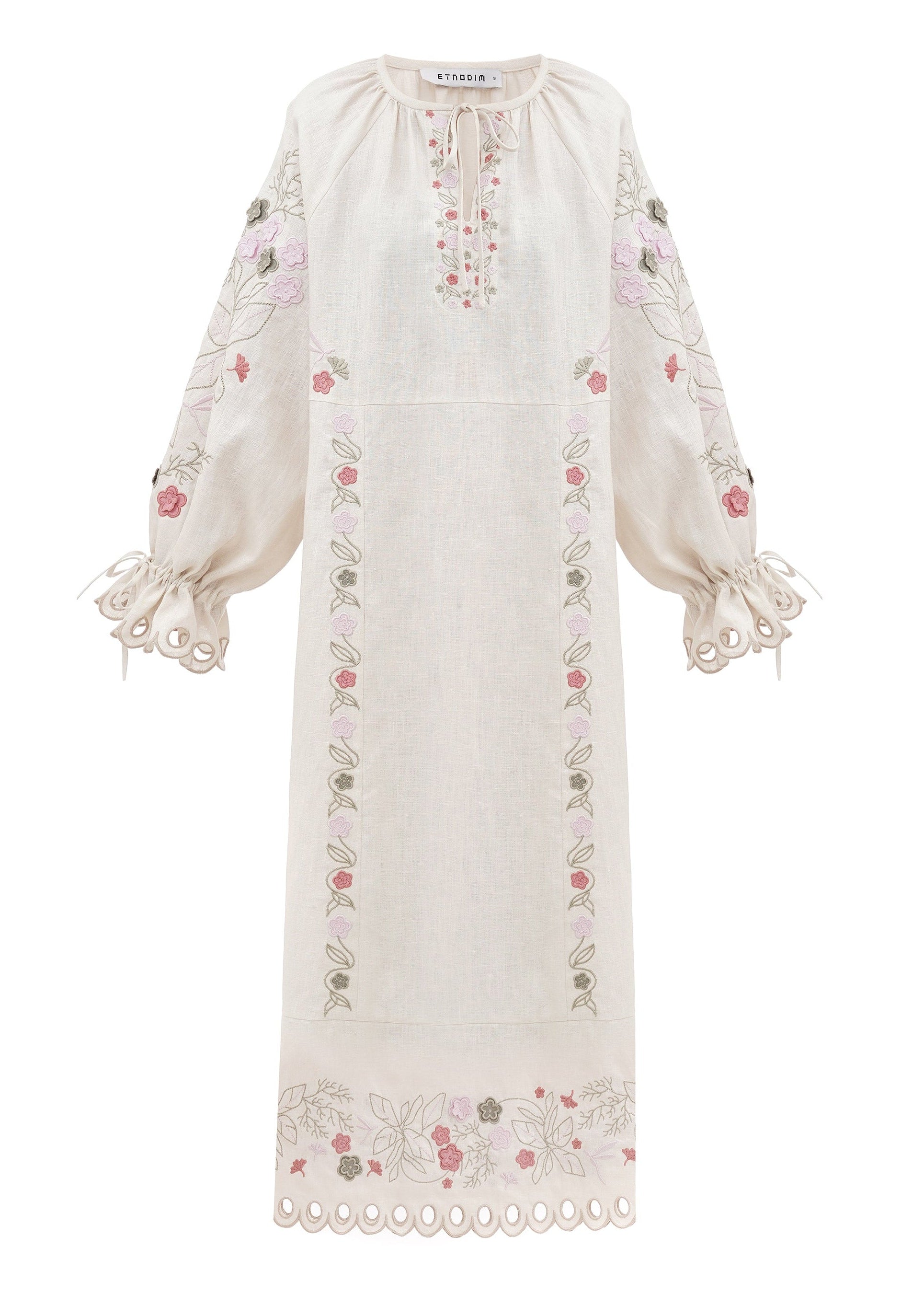 Rochie Rozmay brodată cu ornamente florale