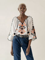 Load image into Gallery viewer, Embroidered shirt with white linen Bee
