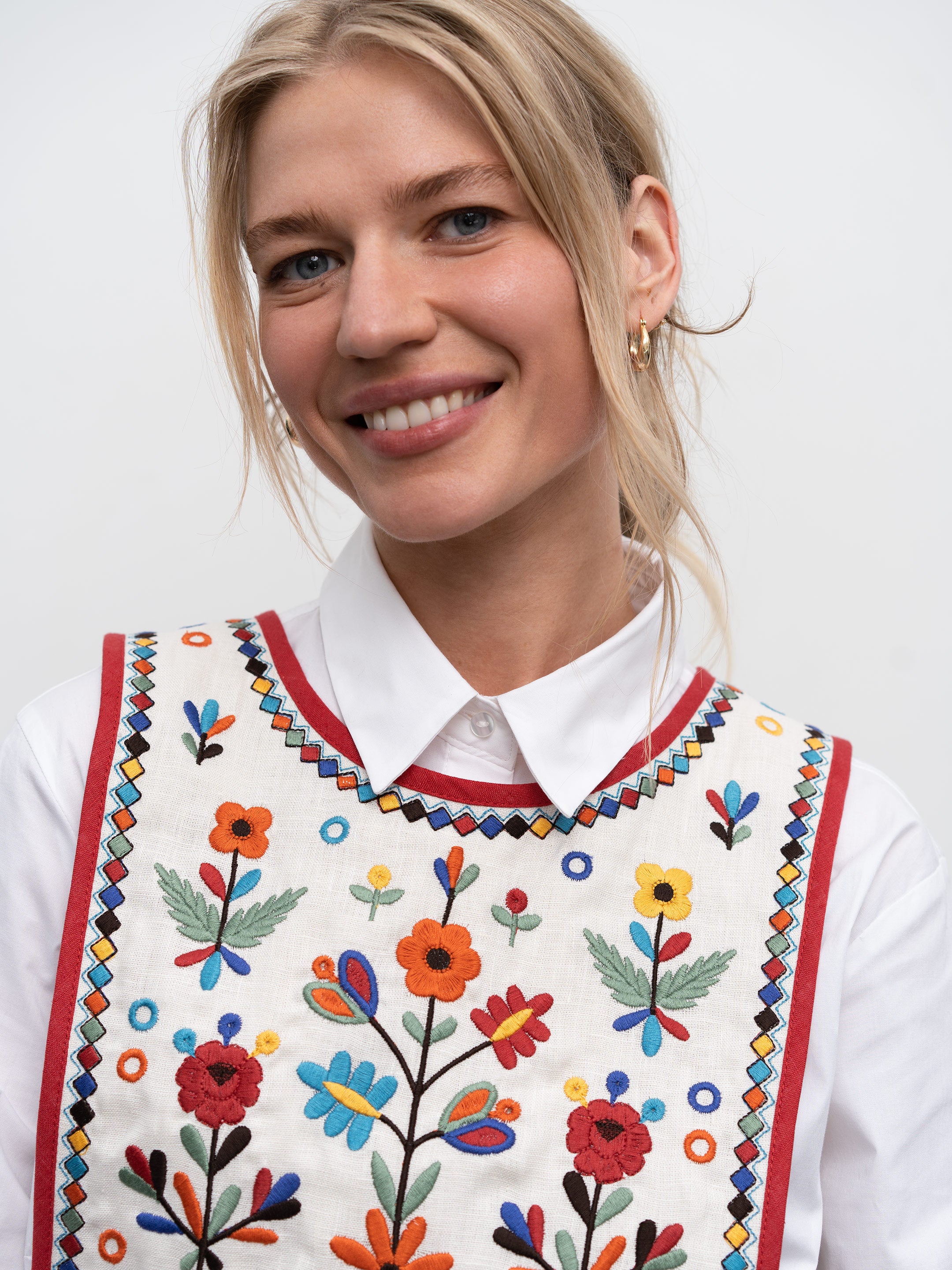 Linen Embroidered Vest with Traditional Motifs and Ties – Yaryna