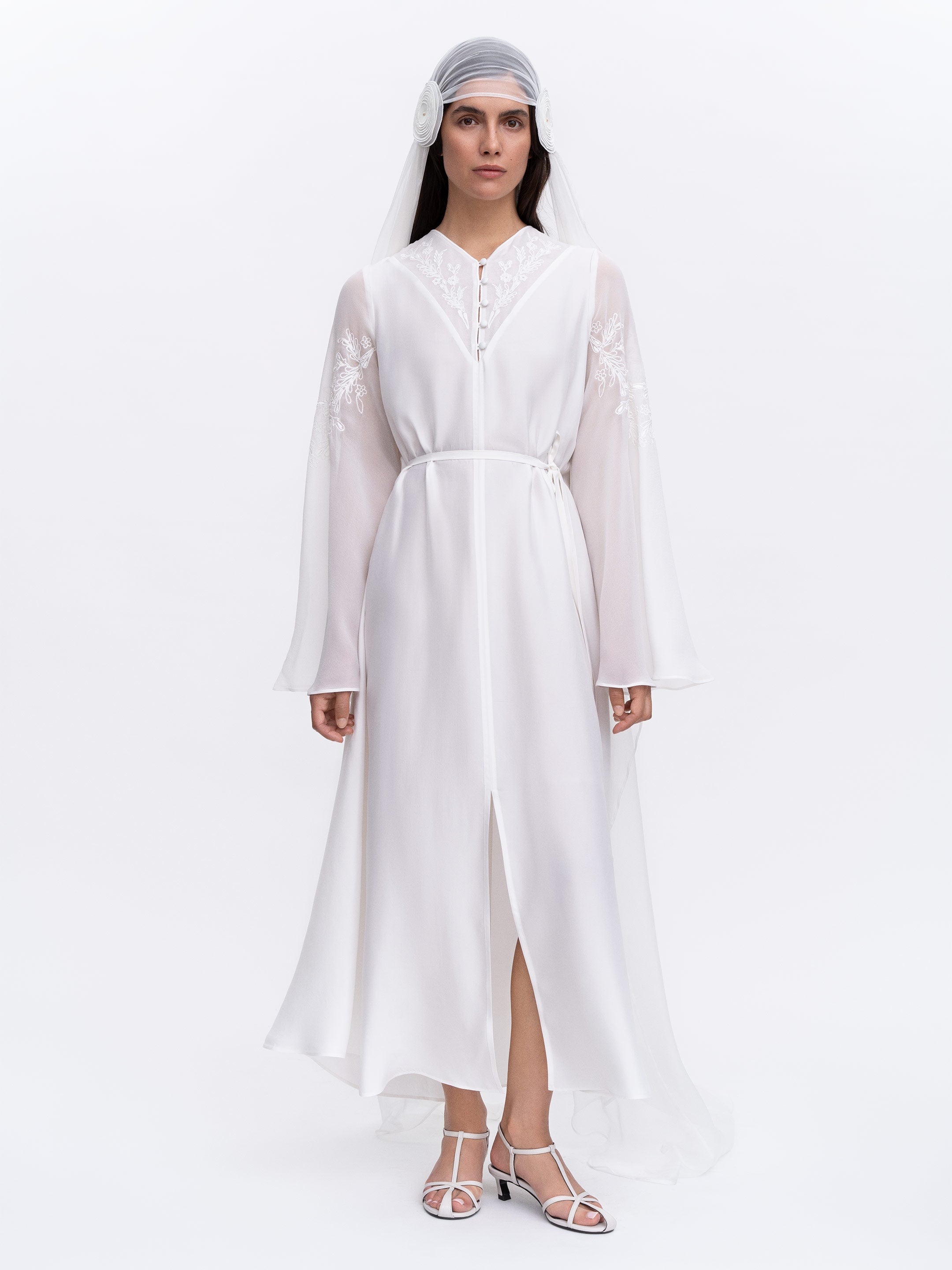 Rochie albă de mătase cu broderie Lileia