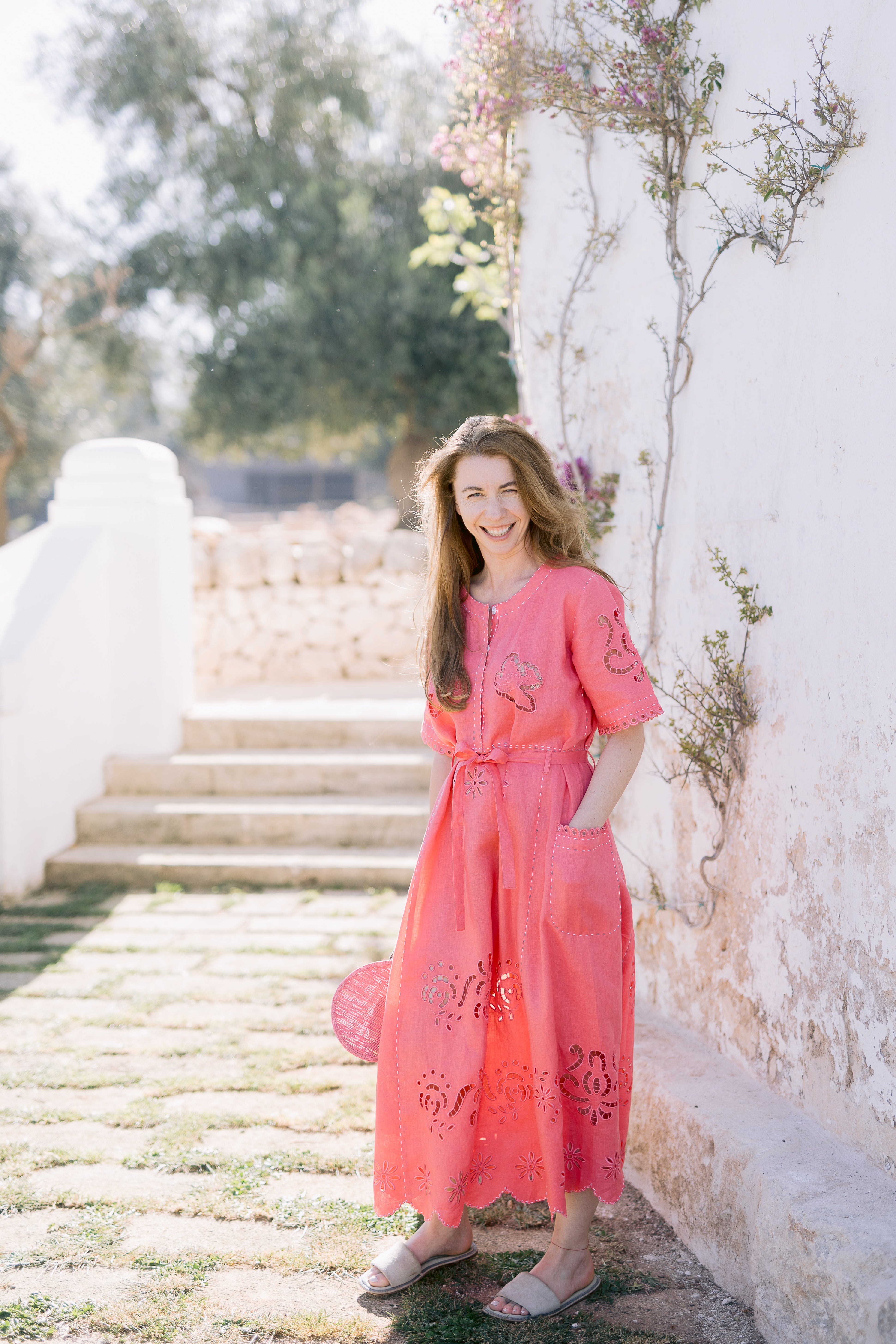 Oversized Pink Linen Midi Dress with Embroidery – Medeina