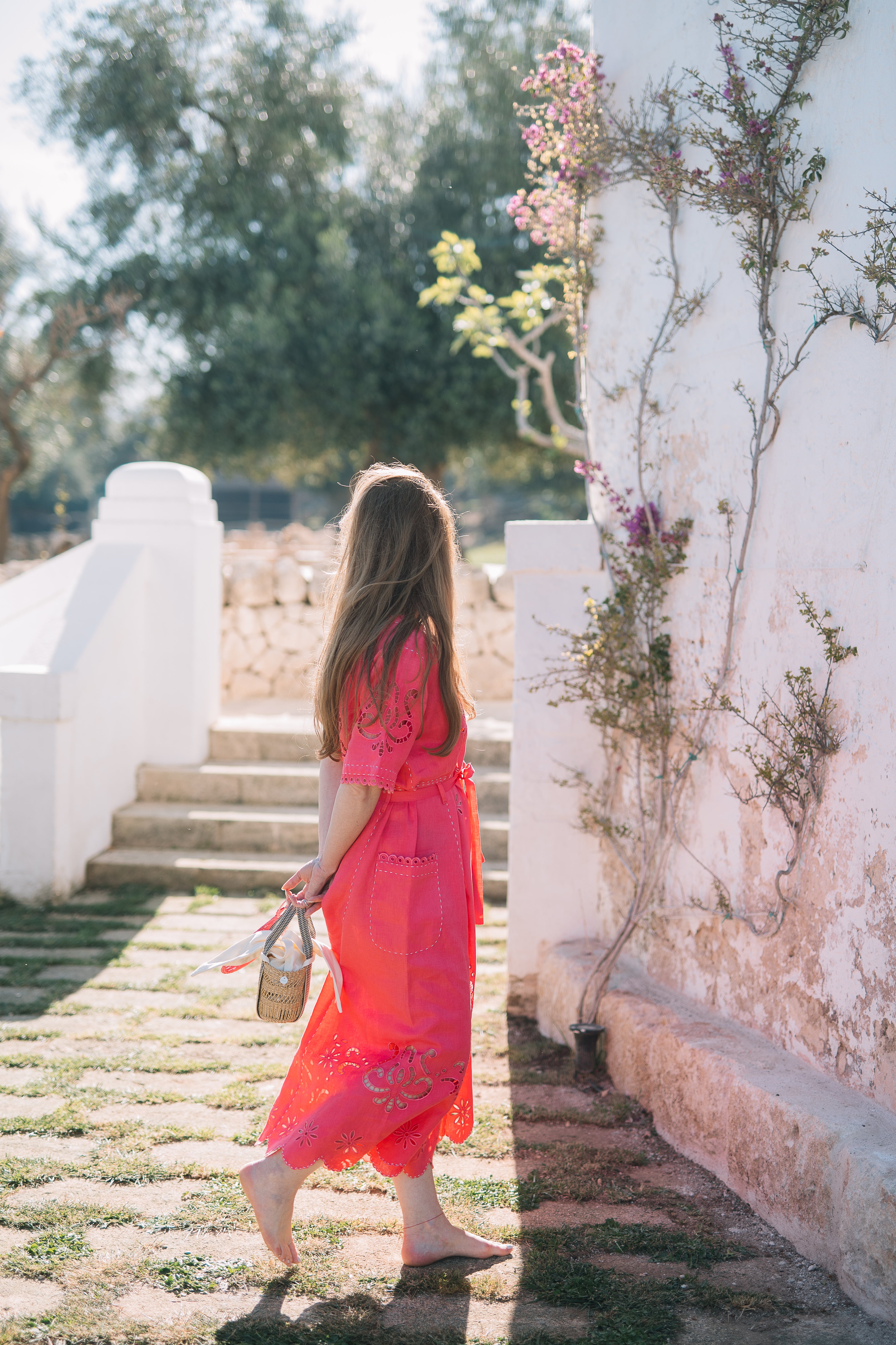 Oversized Pink Linen Midi Dress with Embroidery – Medeina