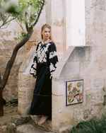 Încarcă imaginea în vizualizatorul Galeriei, Rochie Flora midi din in natural cu broderie florală și mâneci bufante
