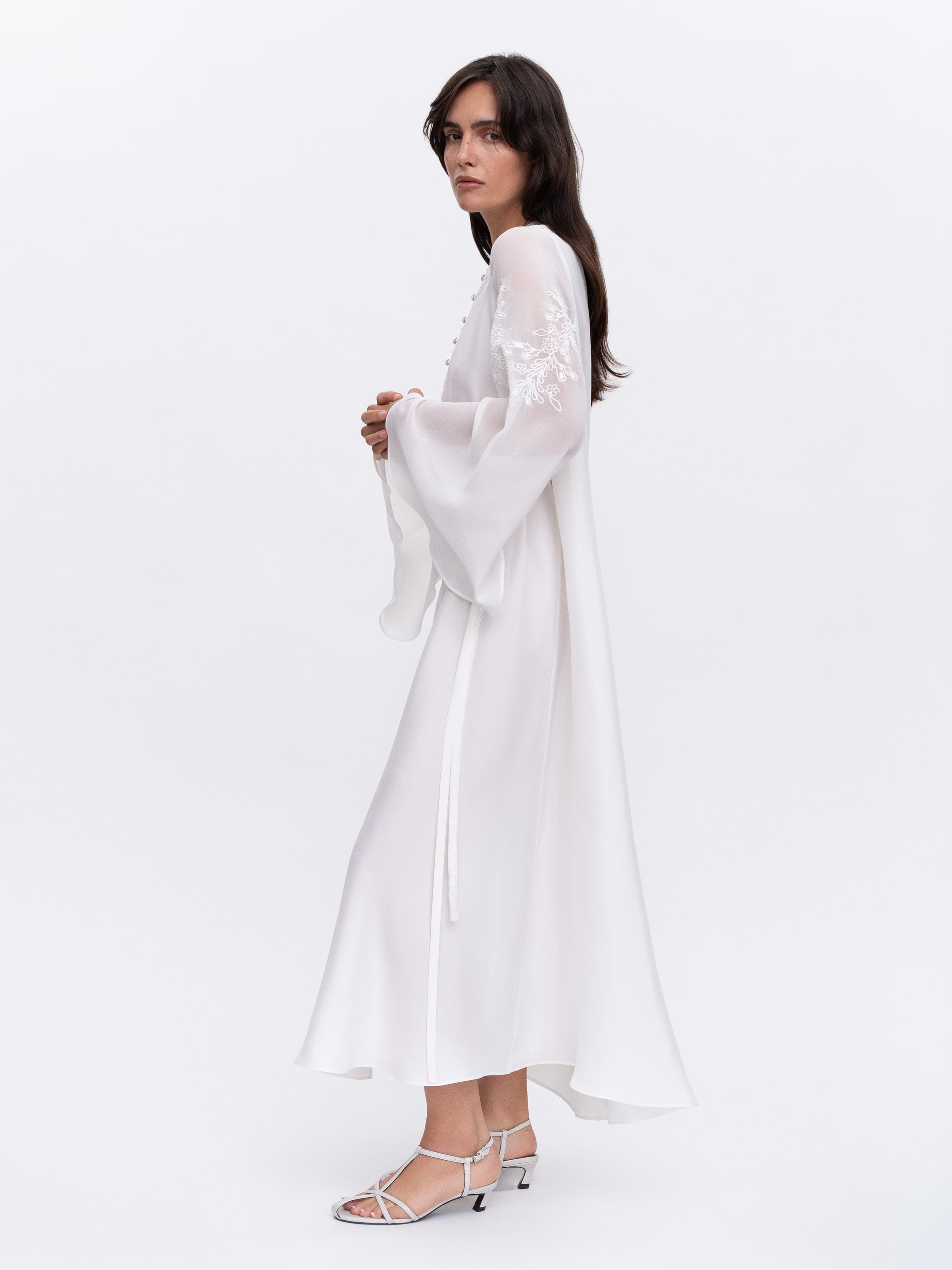 Rochie albă de mătase cu broderie Lileia