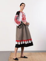 Load image into Gallery viewer, Linen dress with applique Icon Red

