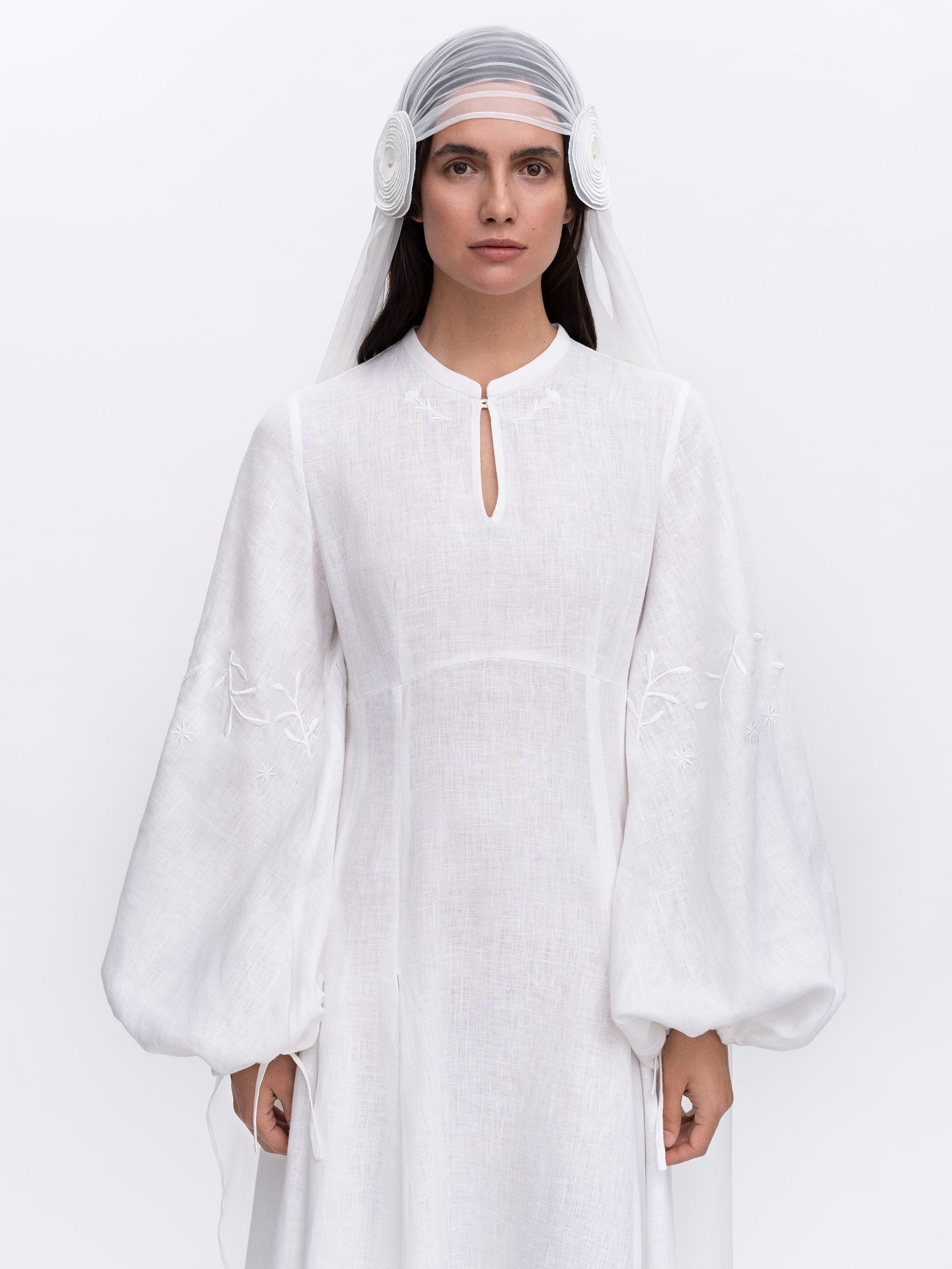 Rochie albă din in broderie Dew