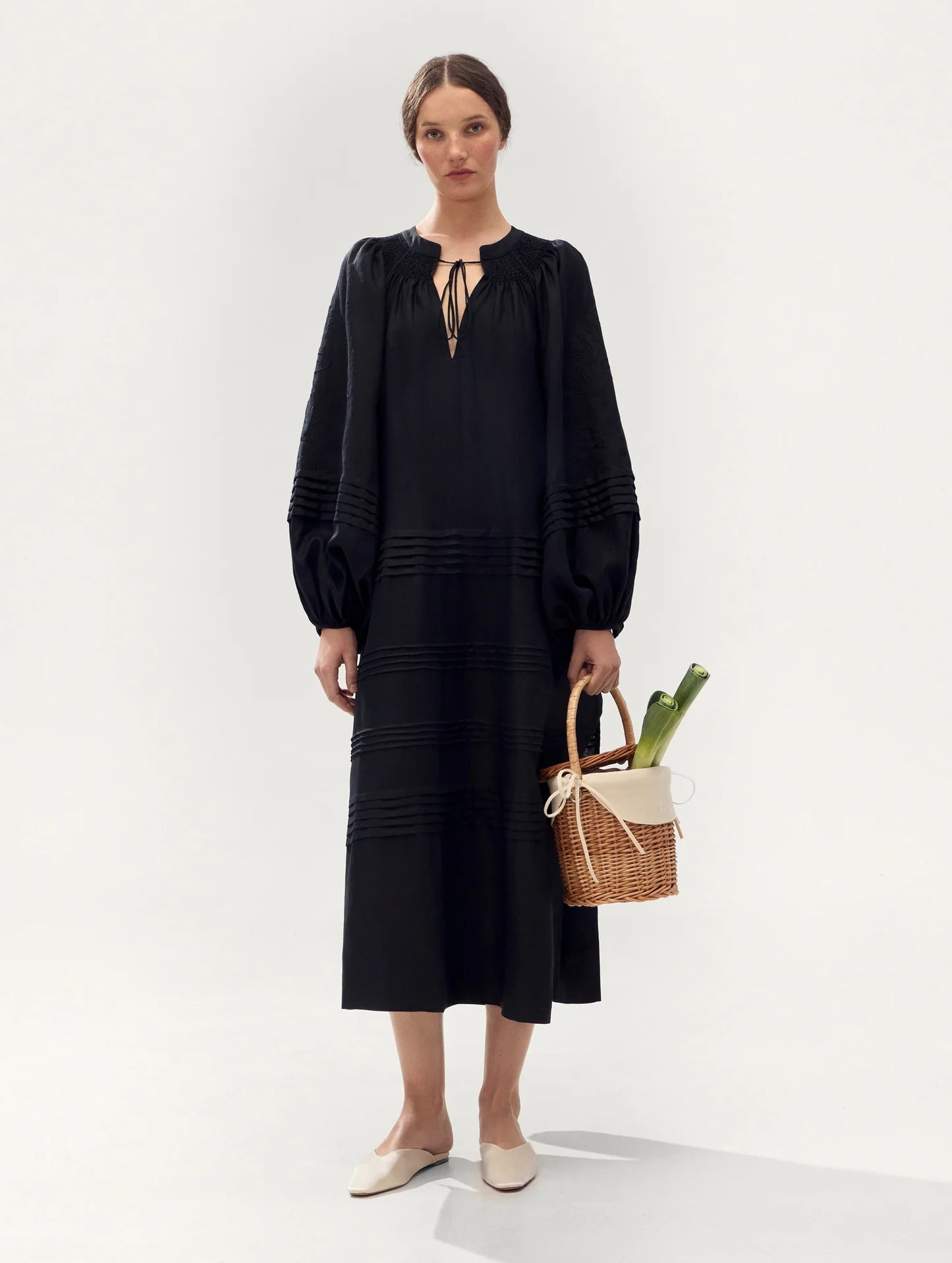 Rochie cu broderie Tomila