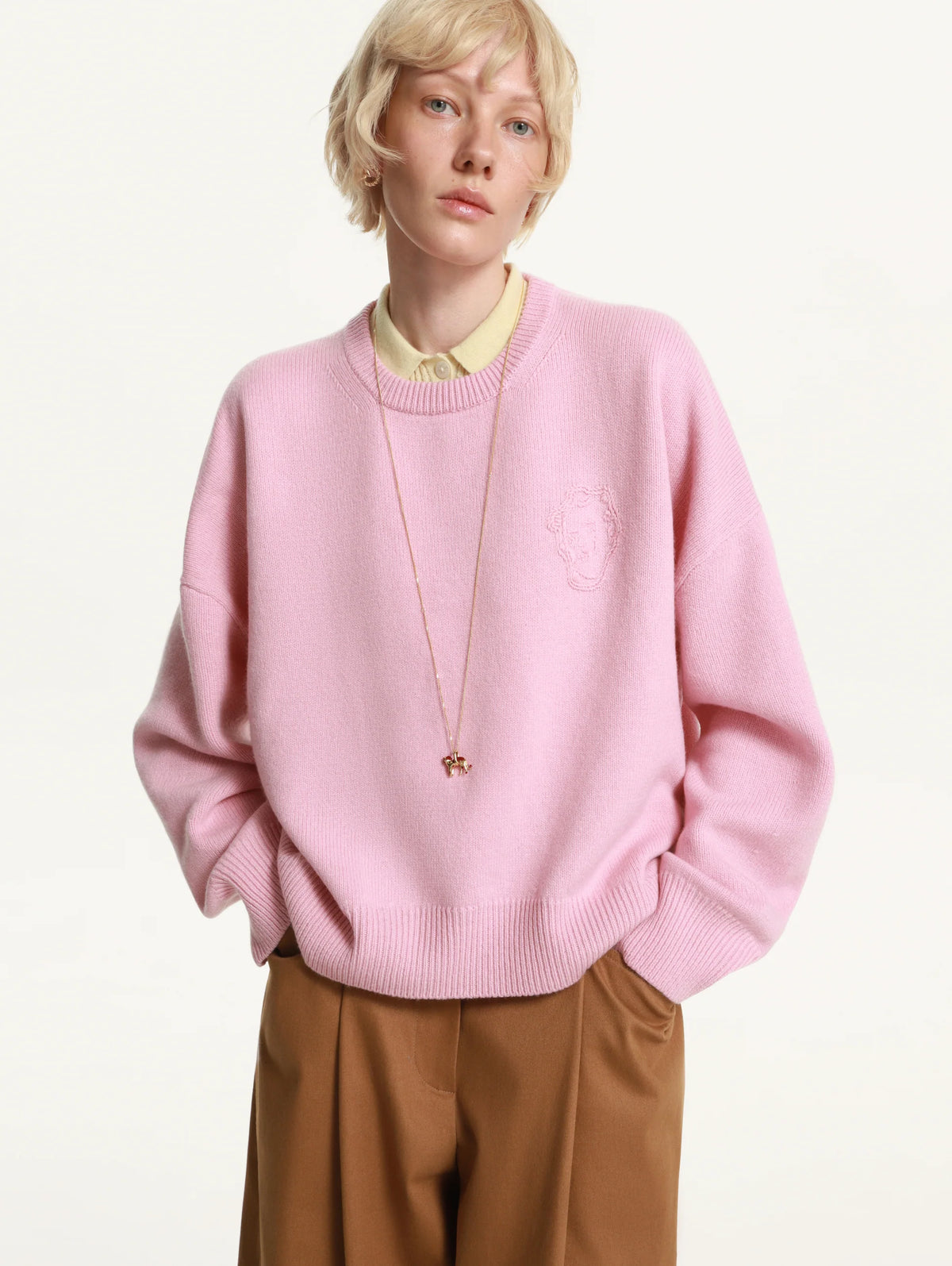Sweater with GUNIA Embroidery in Pink