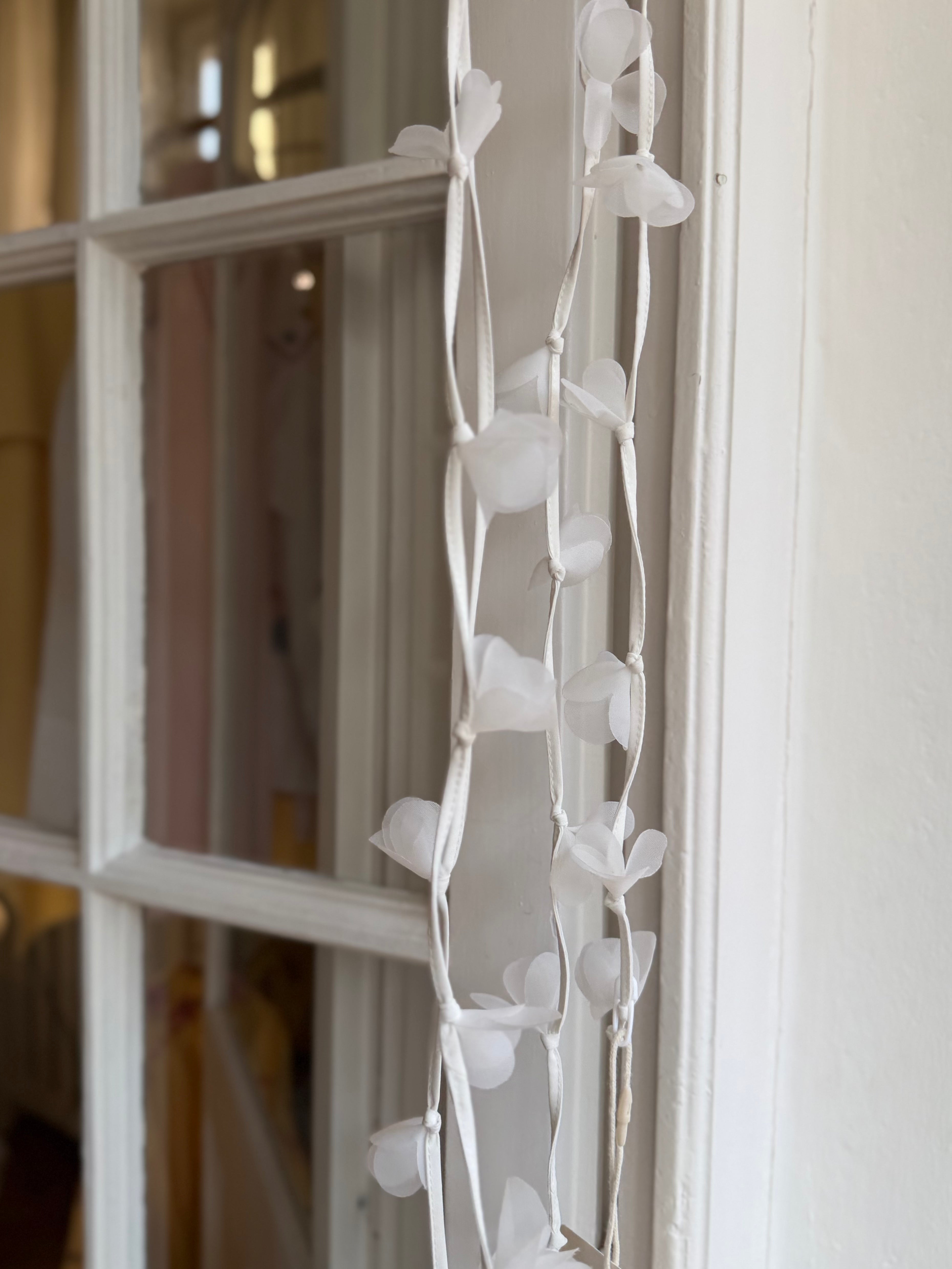 Curea Liana cu Flori Atașate