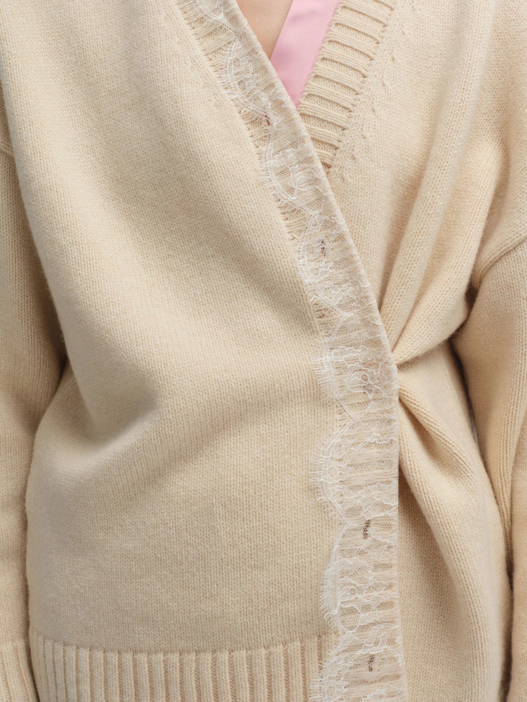 Lace-trimmed Cardigan in Milk
