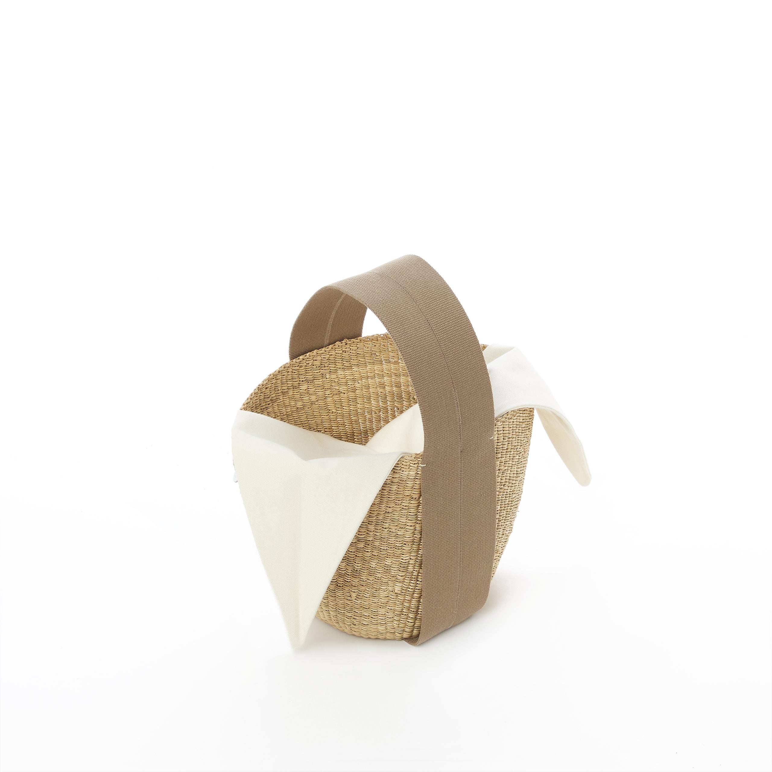 Muun hand-woven straw bag Nona Natural