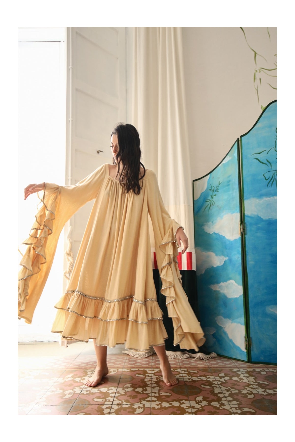 Rochie Ruffle cu mâneci lungi