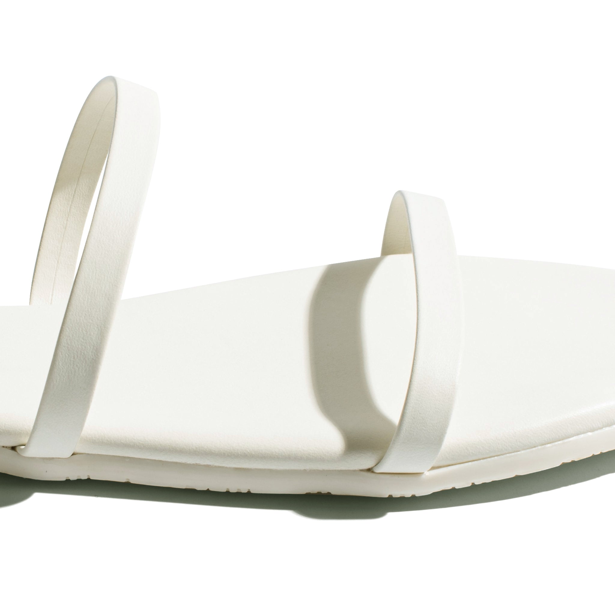 Slapi Tkees Gemma din piele naturală braziliană nuanța Cream