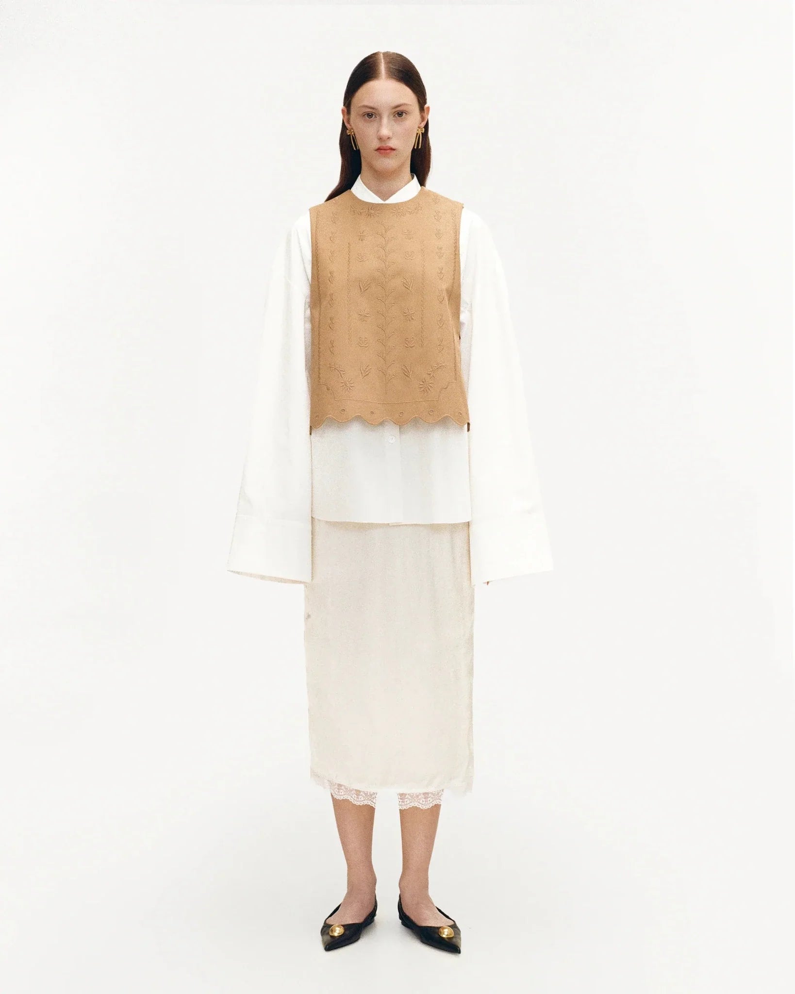 Beige Wool-Blend Vest with Decorative Embroidery – Marta