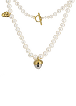 Load image into Gallery viewer, Silver Necklace with acorn
