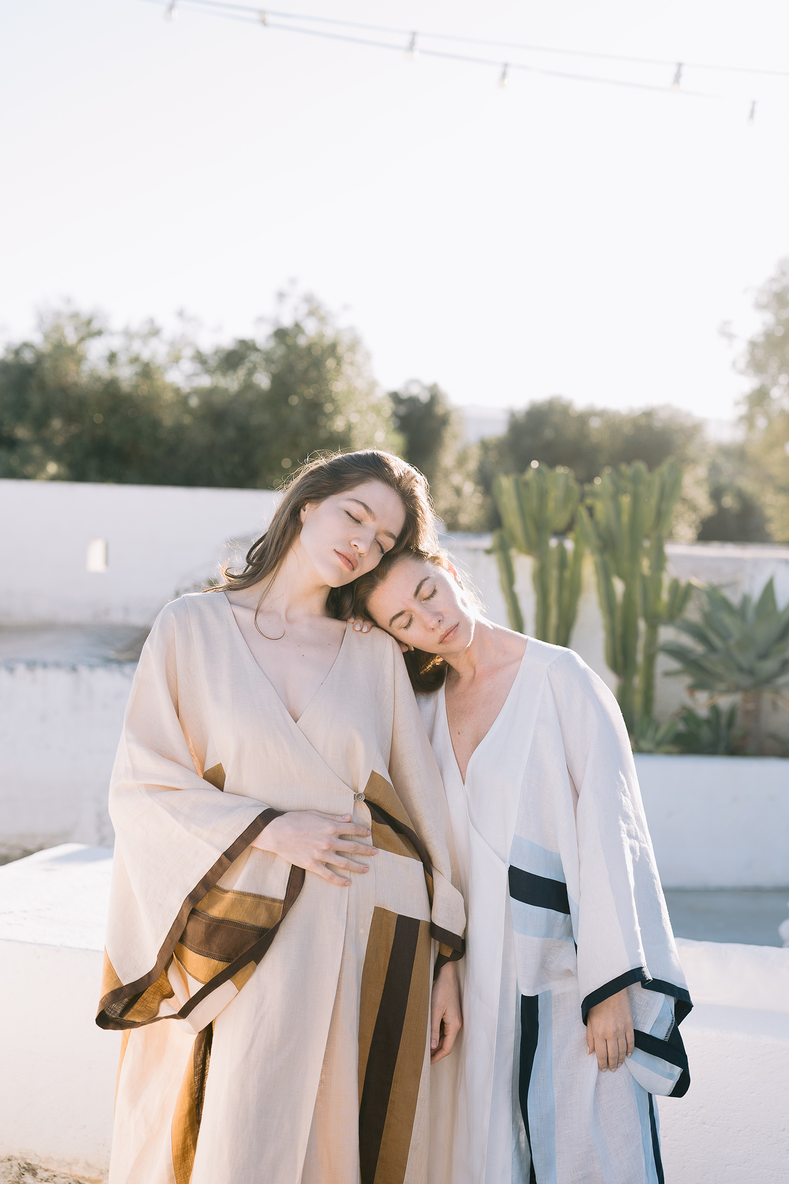 Embroidered Maxi Linen Kimono brown stripes – Tamara