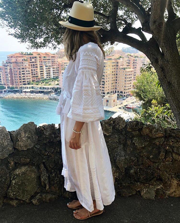Rochie Iris din in alb cu broderie